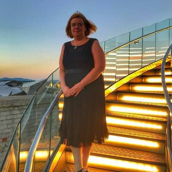 Meet your Posher, Desiree - Picture 1 of 1